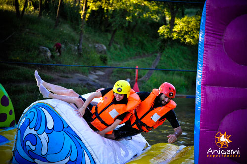 Lucha-cuerpo-a-cuerpo-para-superarla-prueba-de-l'Inflable2